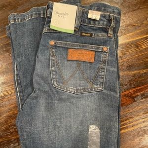 Brand New! Wrangler Retro Flare Jeans